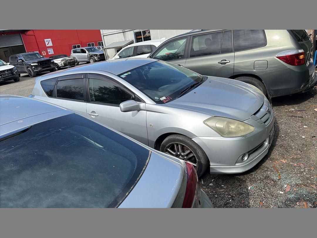 Photo '2' of Toyota Caldina Photo '2' of Toyota Caldina