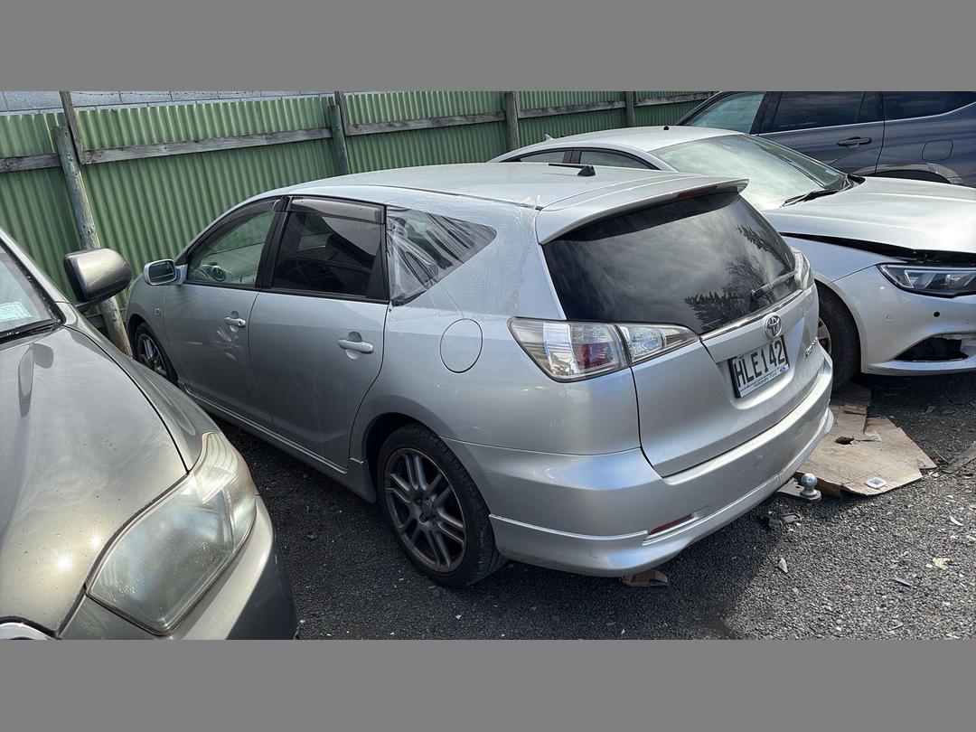 Photo '4' of Toyota Caldina Photo '4' of Toyota Caldina