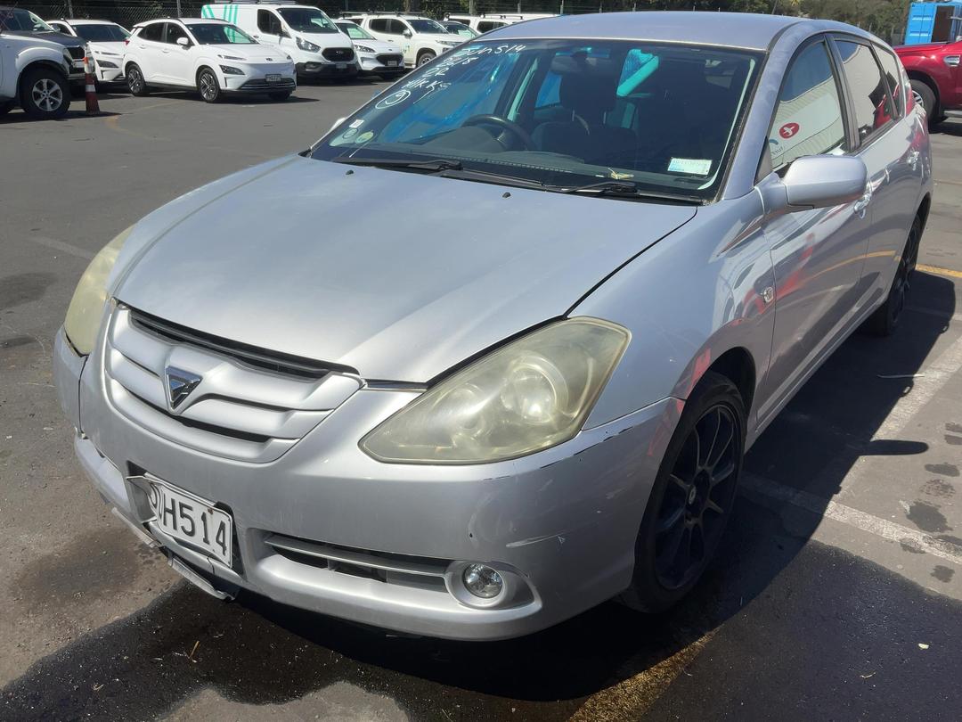 Photo '2' of Toyota Caldina Photo '2' of Toyota Caldina