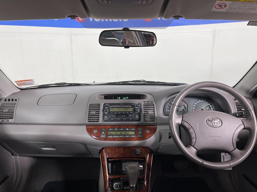 Photo '17' of Toyota Camry