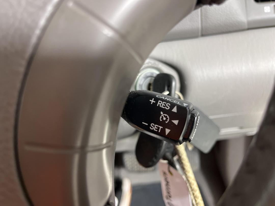 Photo '25' of Toyota Camry