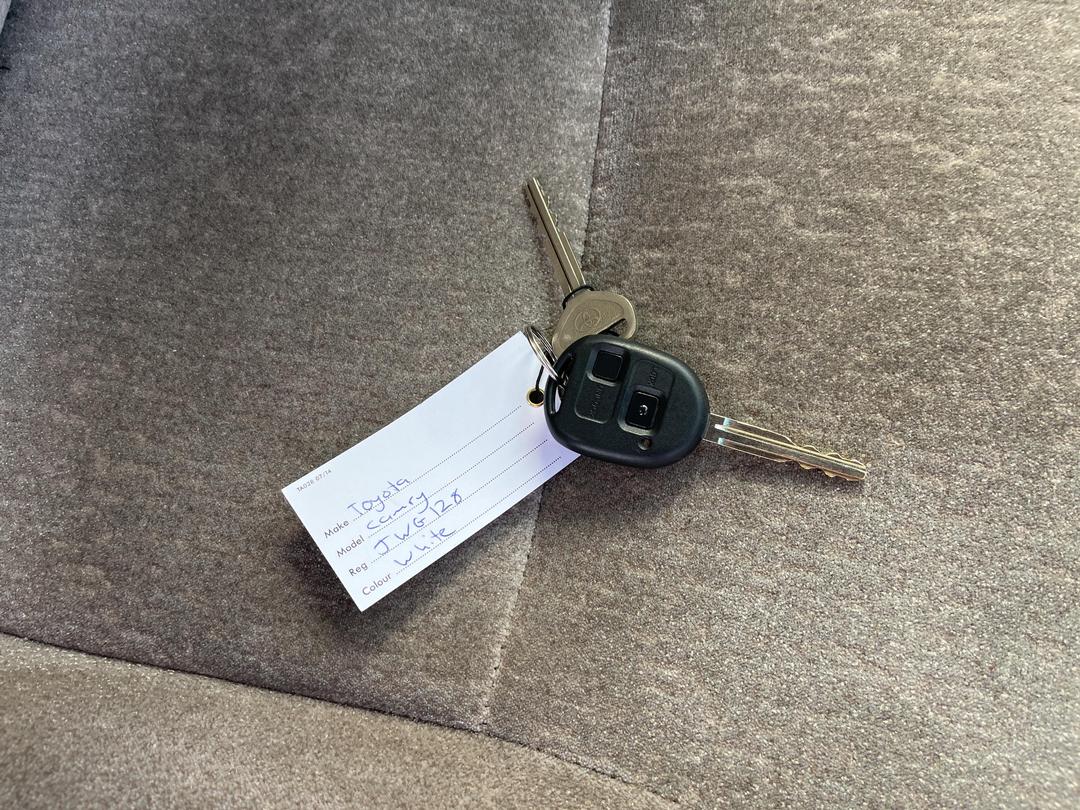 Photo '20' of Toyota Camry