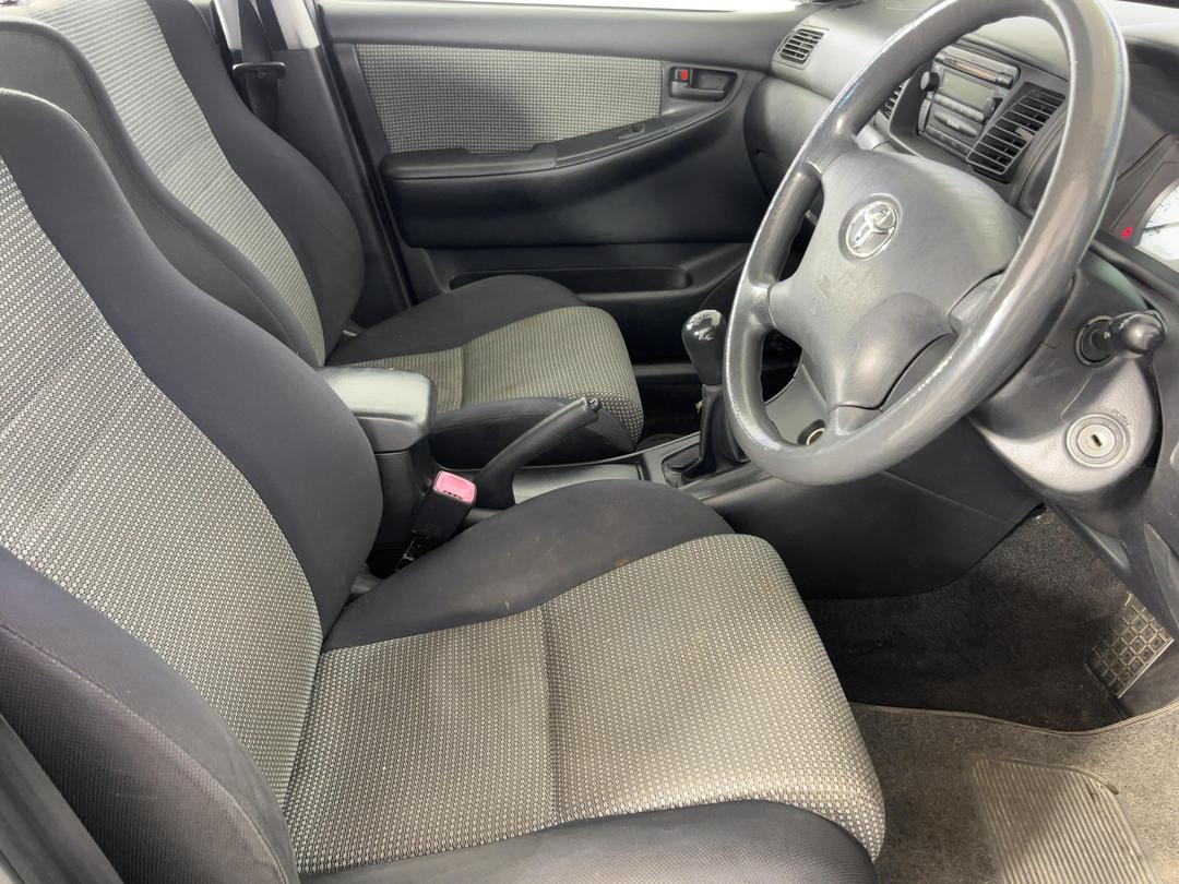 Photo '16' of Toyota Corolla