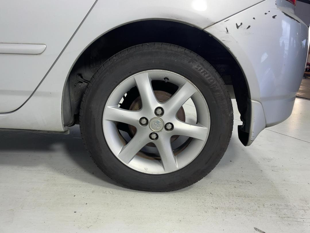 Photo '11' of Toyota Corolla