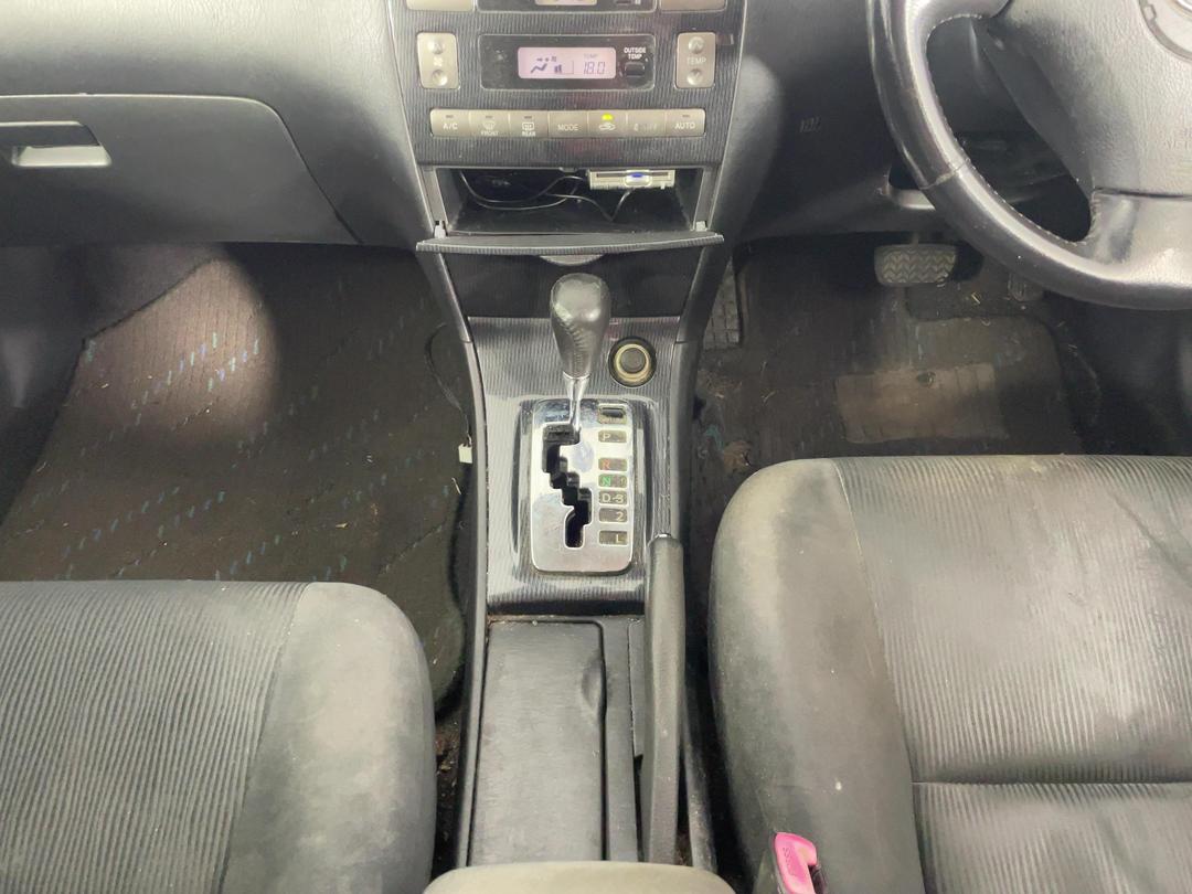 Photo '18' of Toyota Corolla
