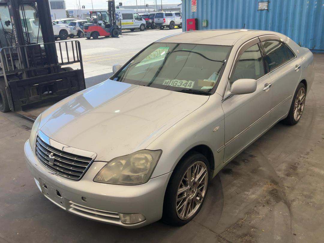 Photo '3' of Toyota Crown Photo '3' of Toyota Crown