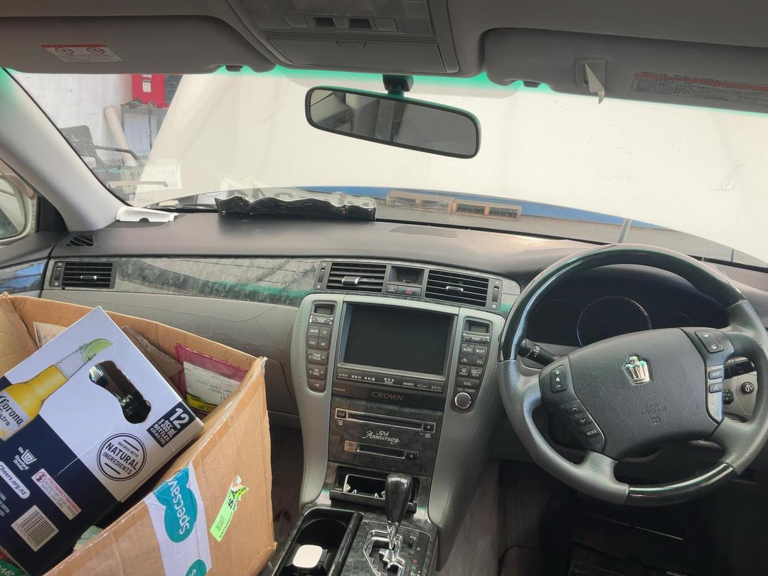 Photo '18' of Toyota Crown Photo '18' of Toyota Crown