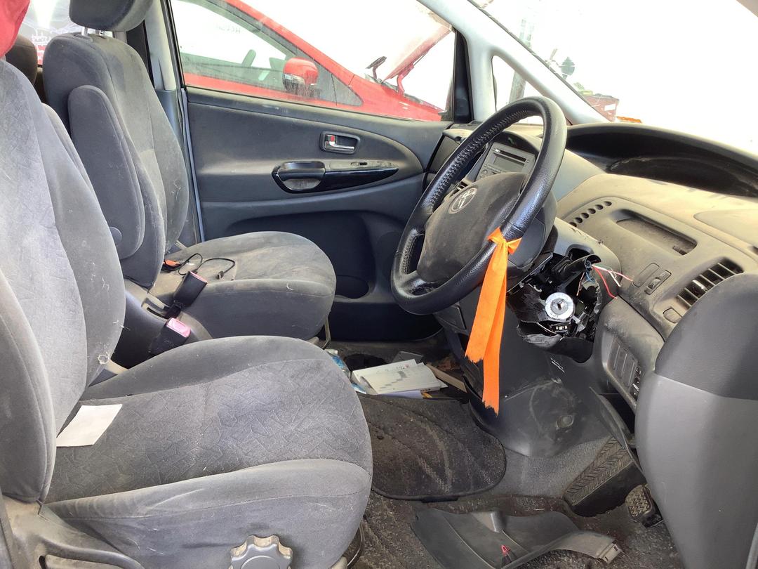 Photo '14' of Toyota Estima T-Aeras