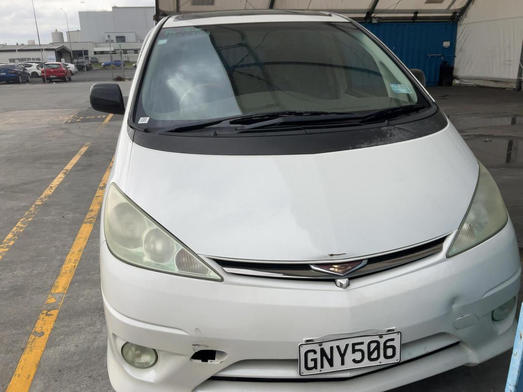 Photo '2' of Toyota Estima