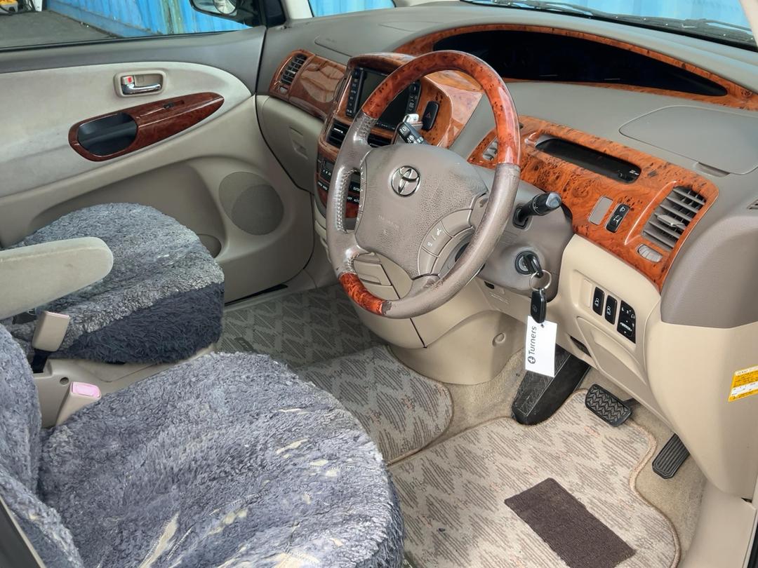 Photo '9' of Toyota Estima