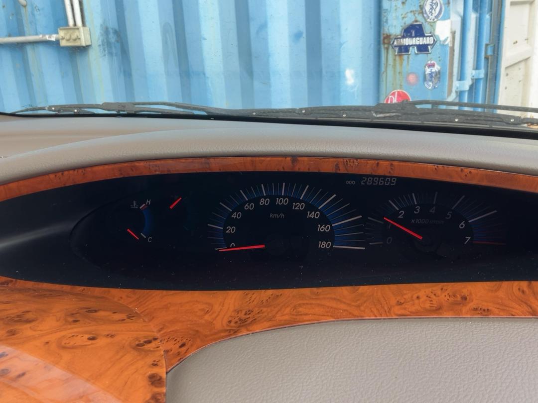 Photo '10' of Toyota Estima