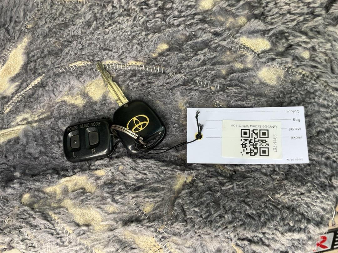 Photo '13' of Toyota Estima