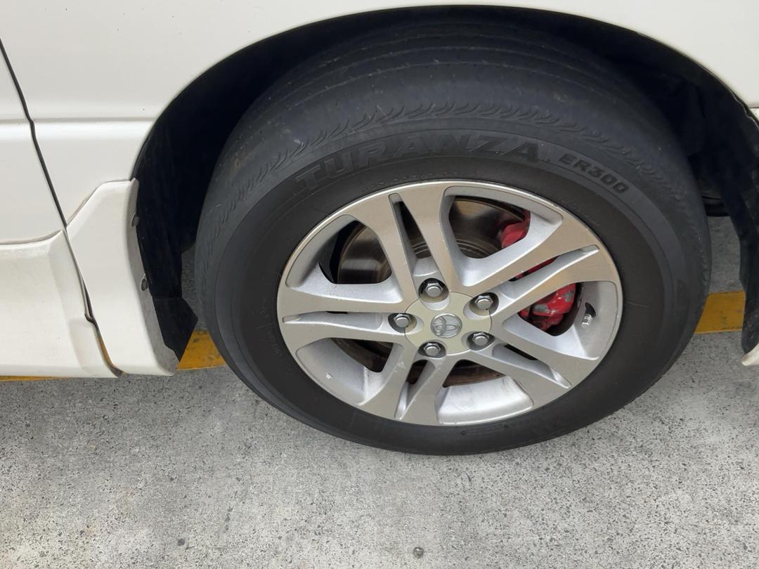 Photo '30' of Toyota Estima