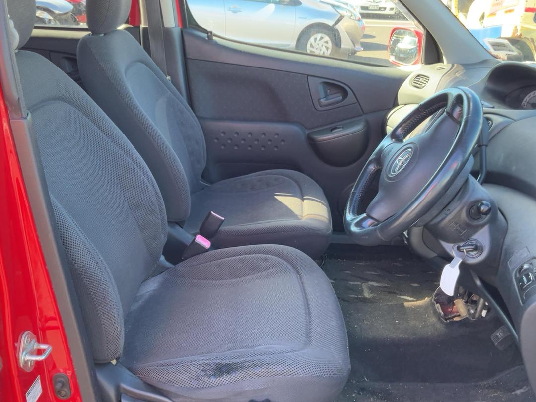 Photo '13' of Toyota Funcargo