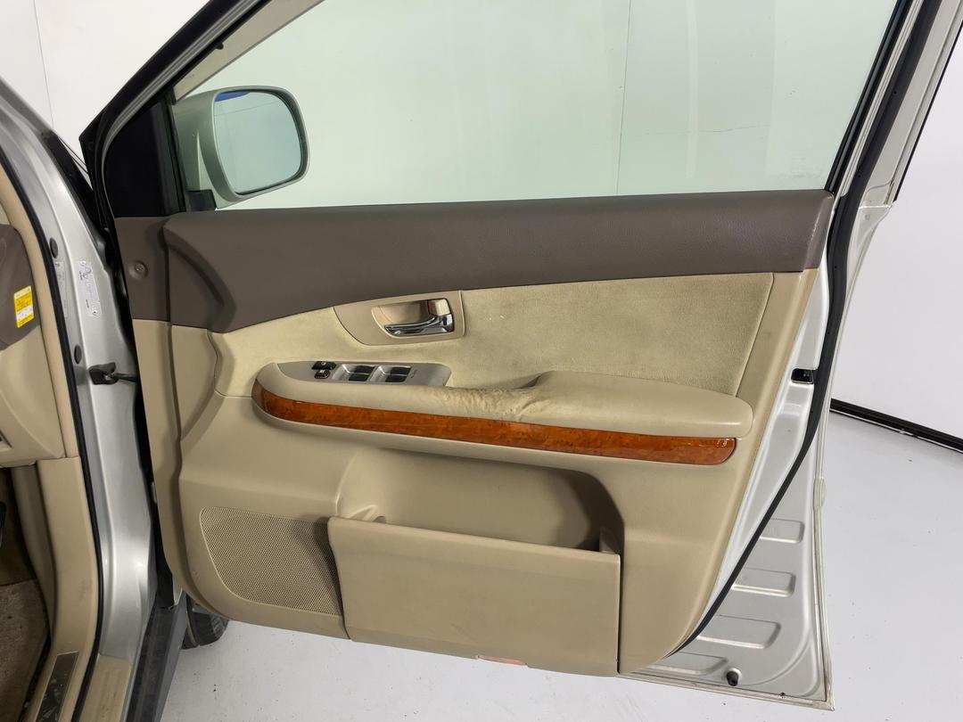Photo '15' of Toyota Harrier