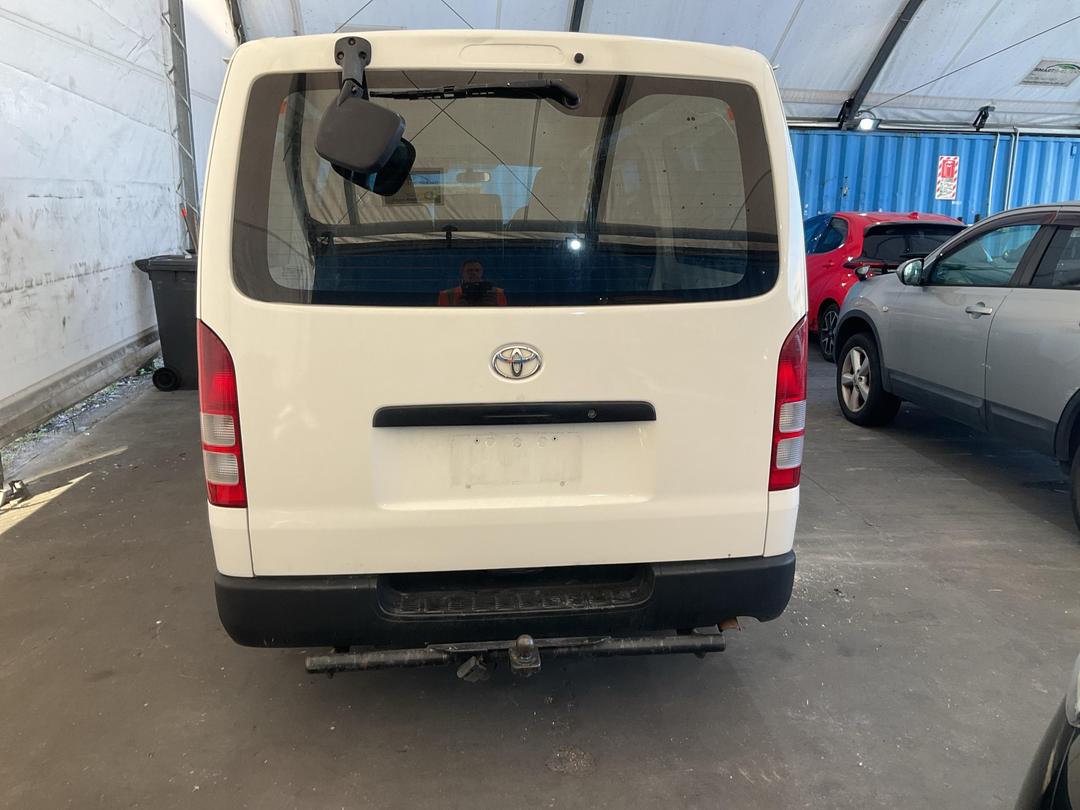 Photo '13' of Toyota Hiace Regius ACE