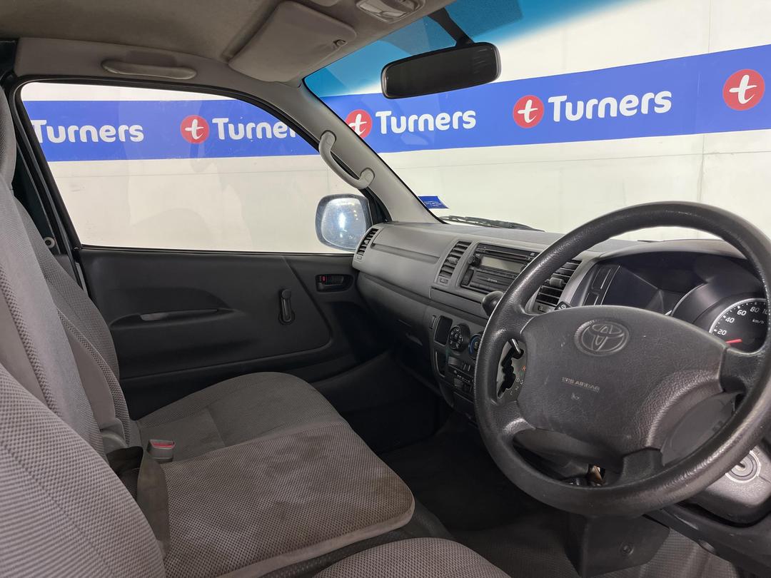 Photo '16' of Toyota Hiace