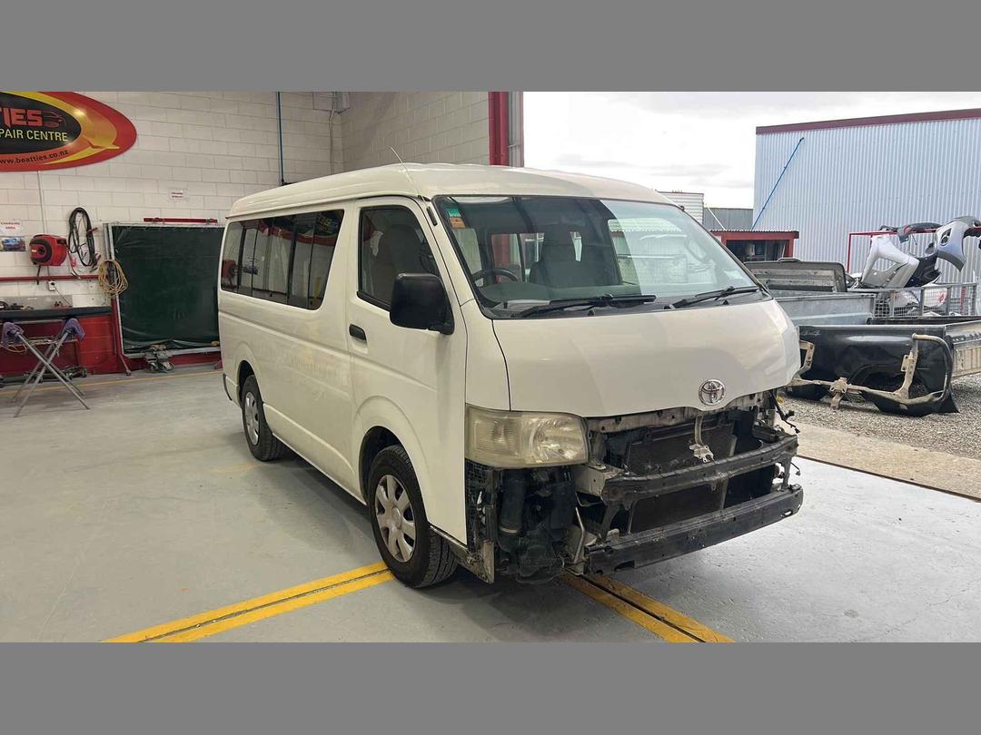 Photo '2' of Toyota Hiace