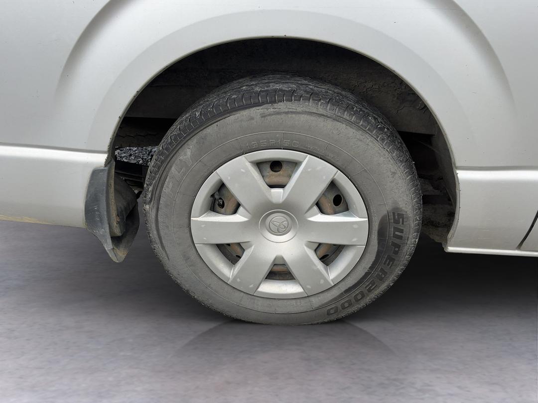 Photo '10' of Toyota Hiace ZL Photo '10' of Toyota Hiace ZL