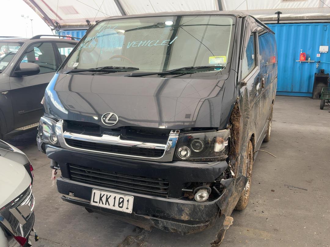 Photo '2' of Toyota Hiace Super GL