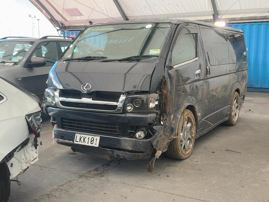 Photo '3' of Toyota Hiace Super GL