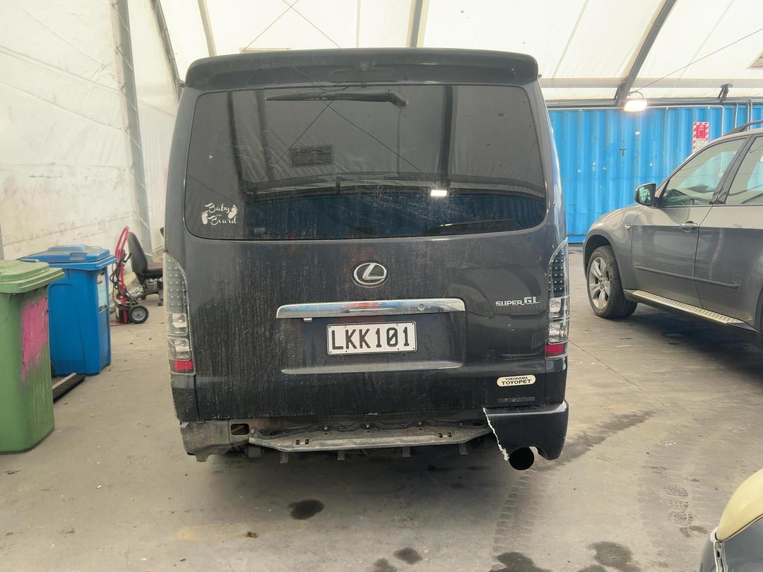 Photo '18' of Toyota Hiace Super GL