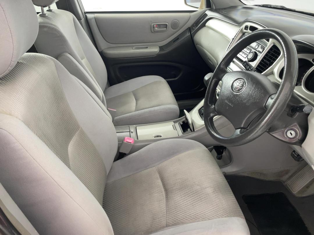 Photo '16' of Toyota Highlander