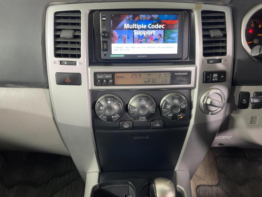 Photo '18' of Toyota Hilux