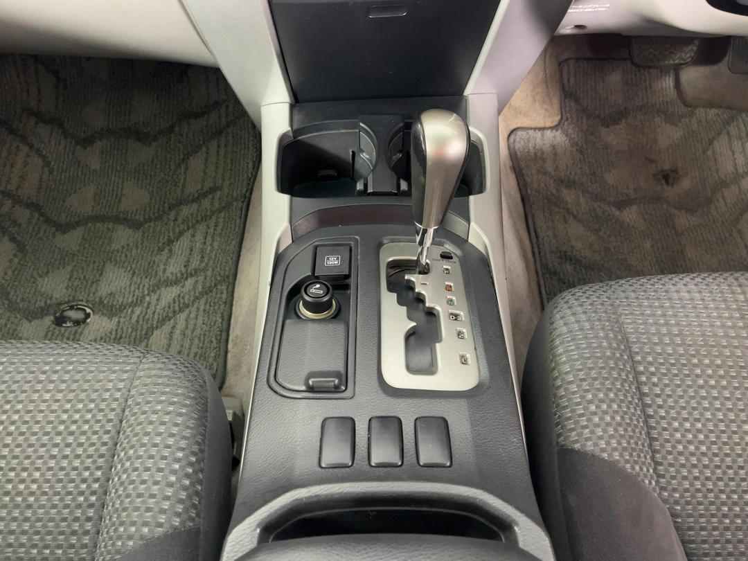 Photo '25' of Toyota Hilux