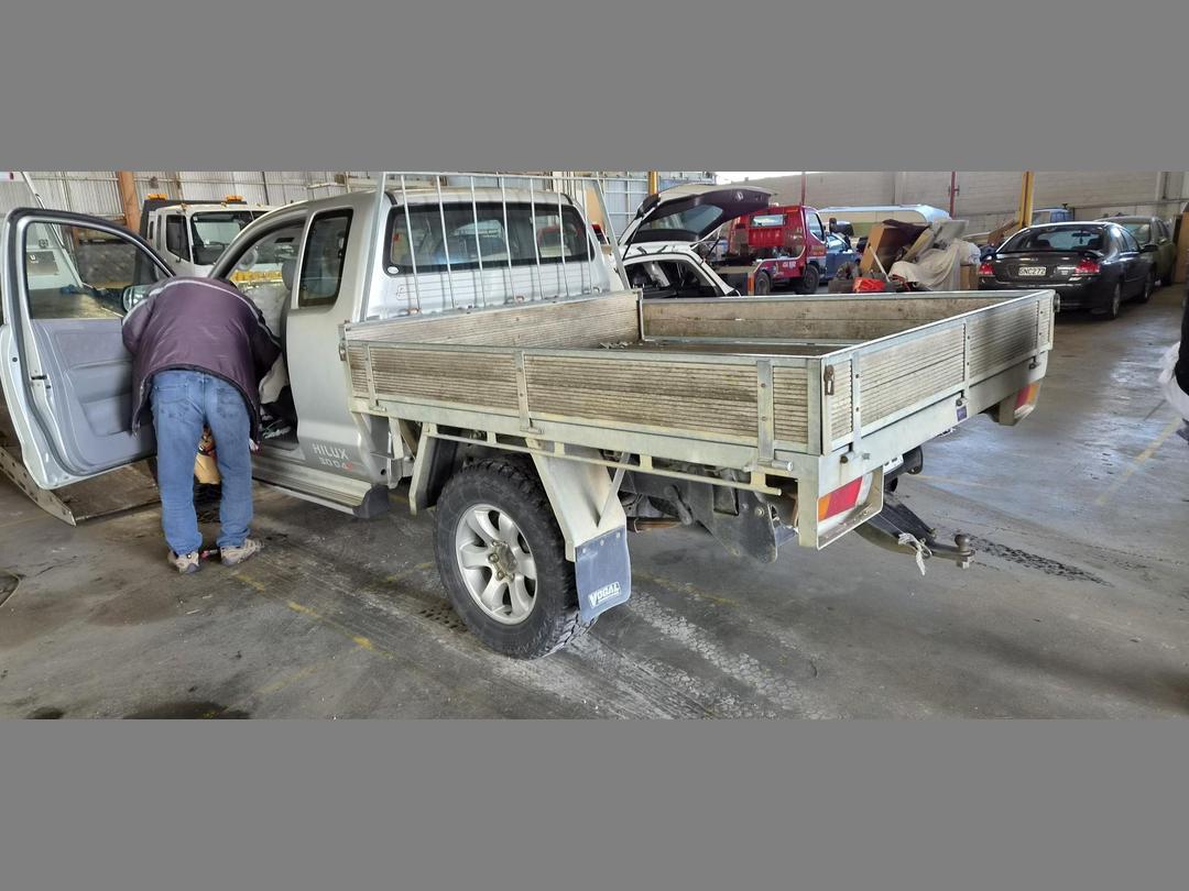 Photo '10' of Toyota Hilux TD X/C C/C Photo '10' of Toyota Hilux TD X/C C/C