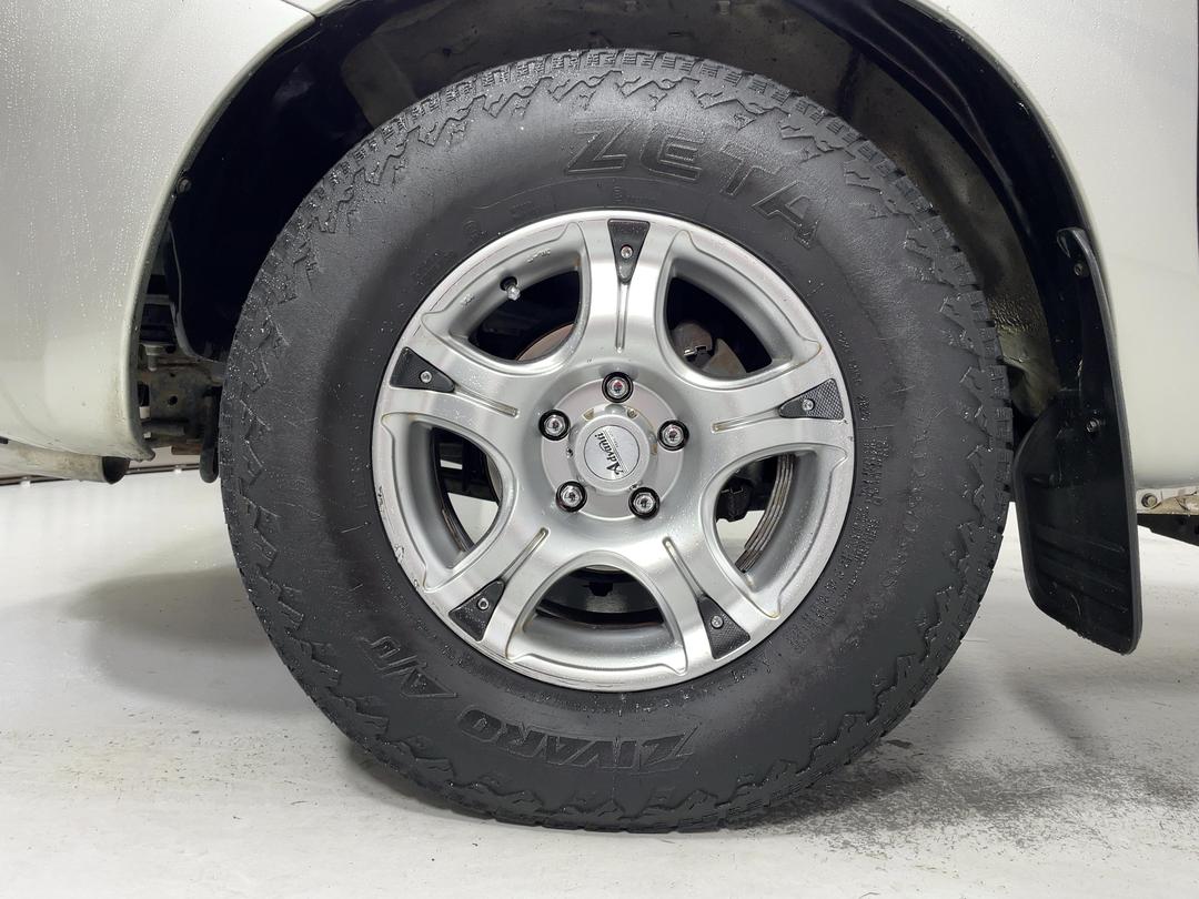 Photo '10' of Toyota Hilux