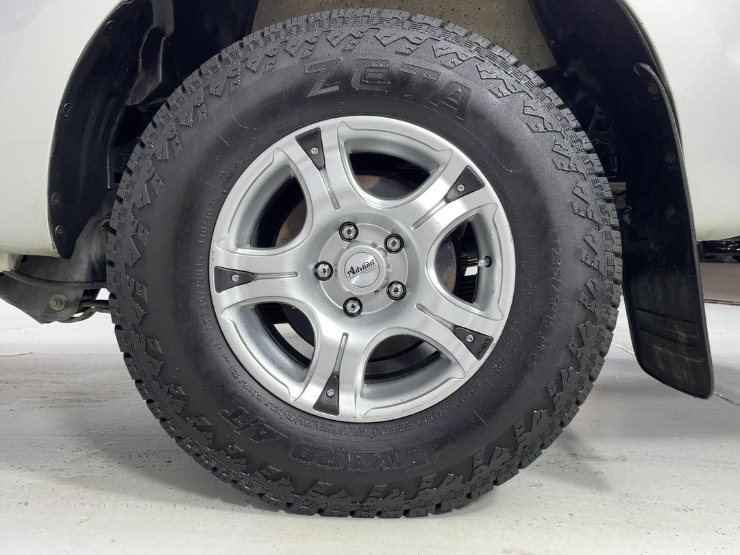 Photo '11' of Toyota Hilux