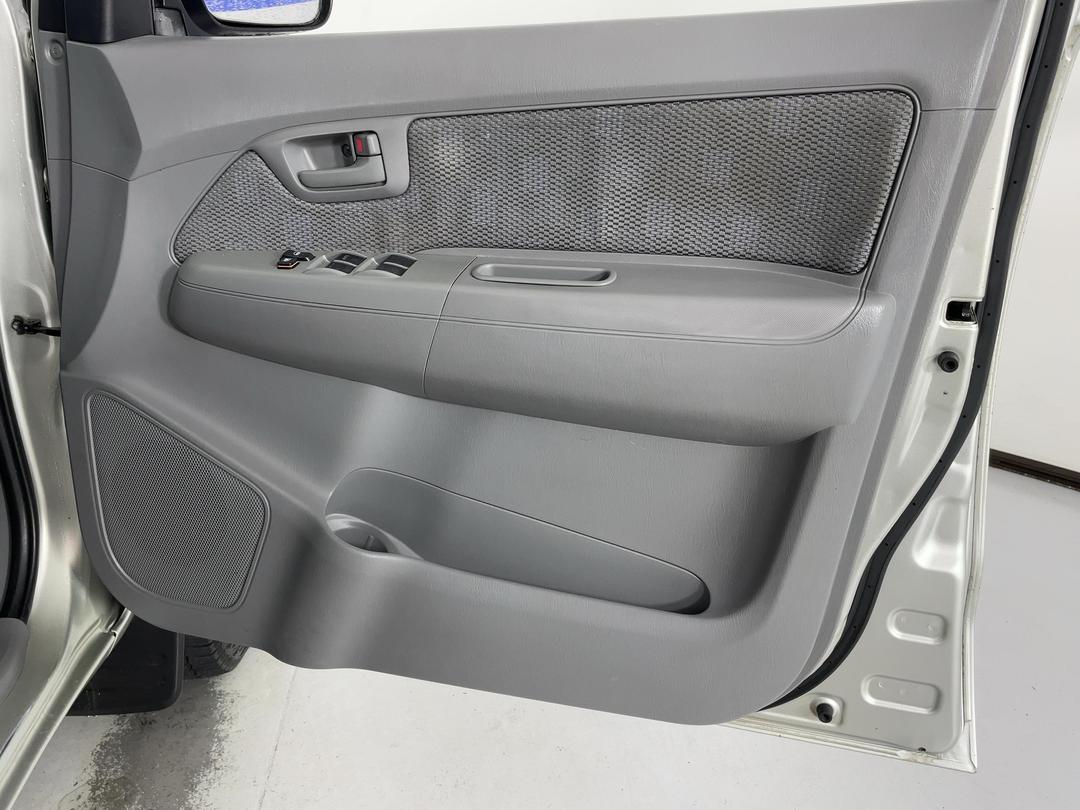 Photo '15' of Toyota Hilux