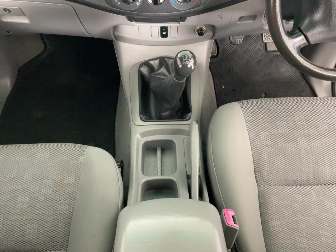 Photo '18' of Toyota Hilux