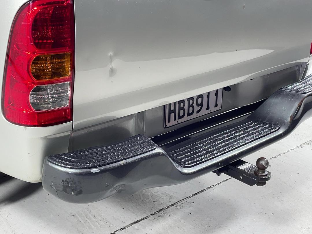 Photo '28' of Toyota Hilux