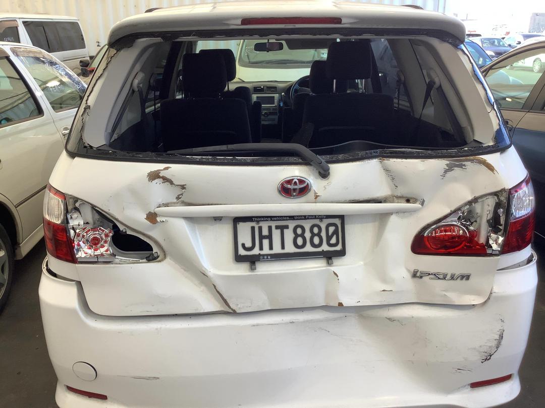 Photo '4' of Toyota Ipsum