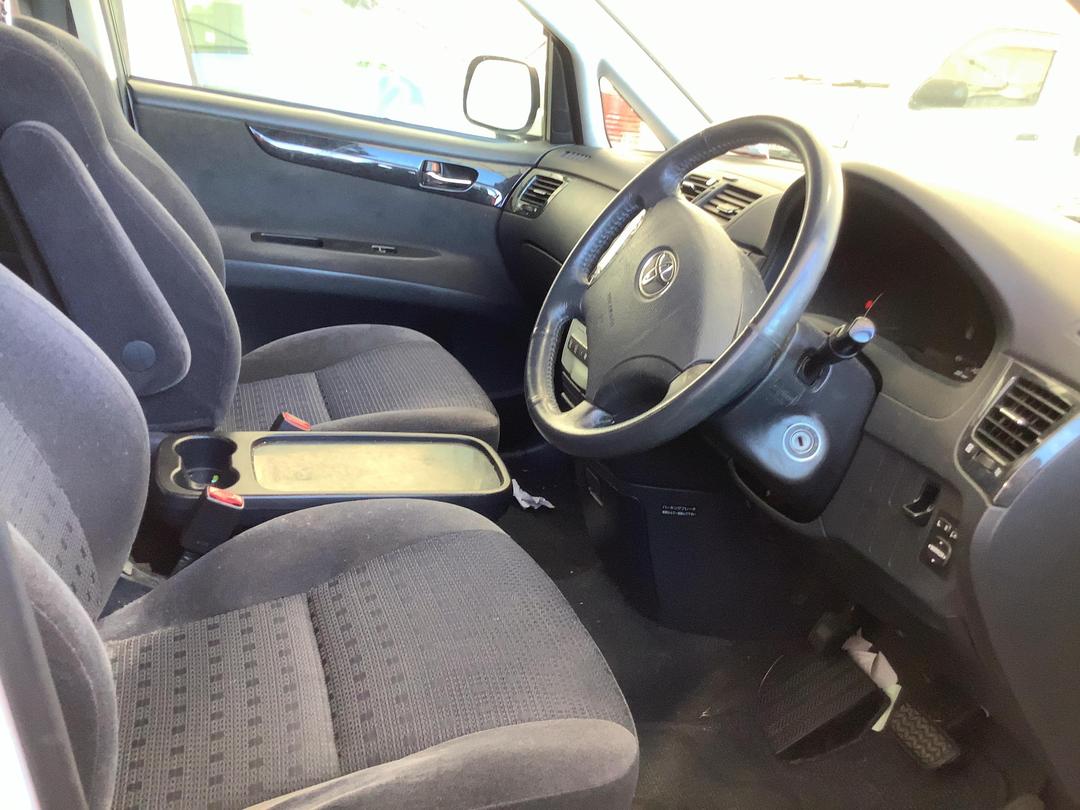 Photo '9' of Toyota Ipsum