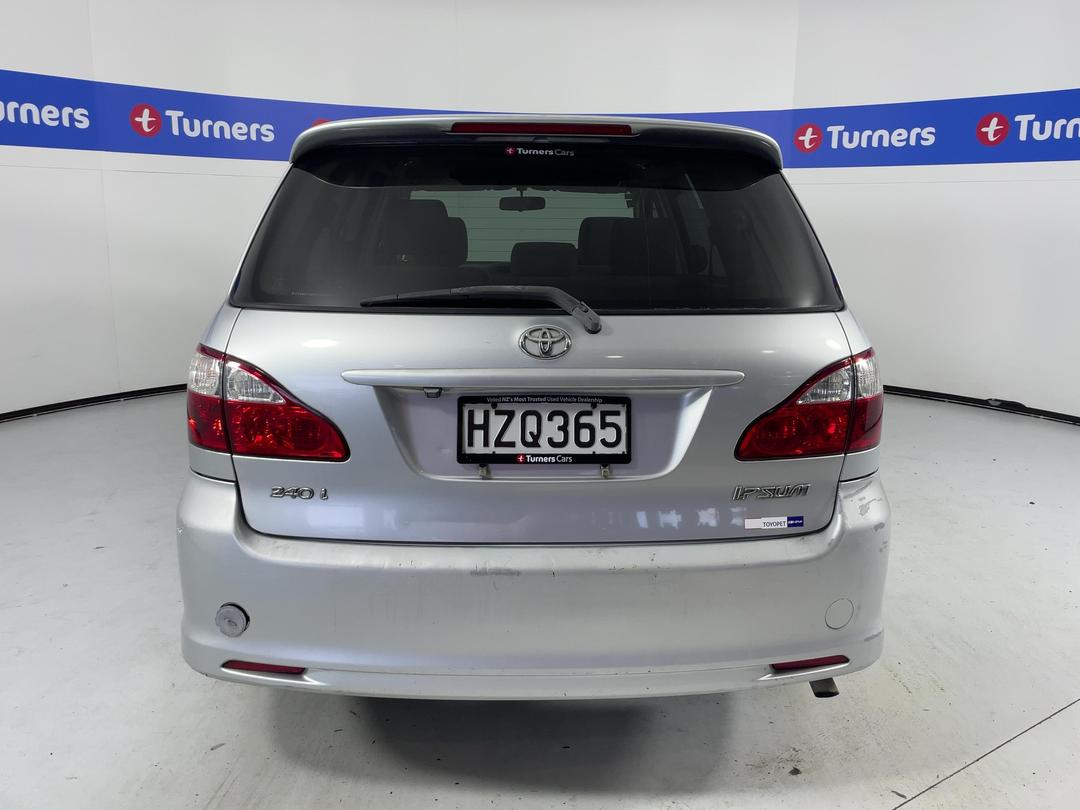 Photo '6' of Toyota Ipsum