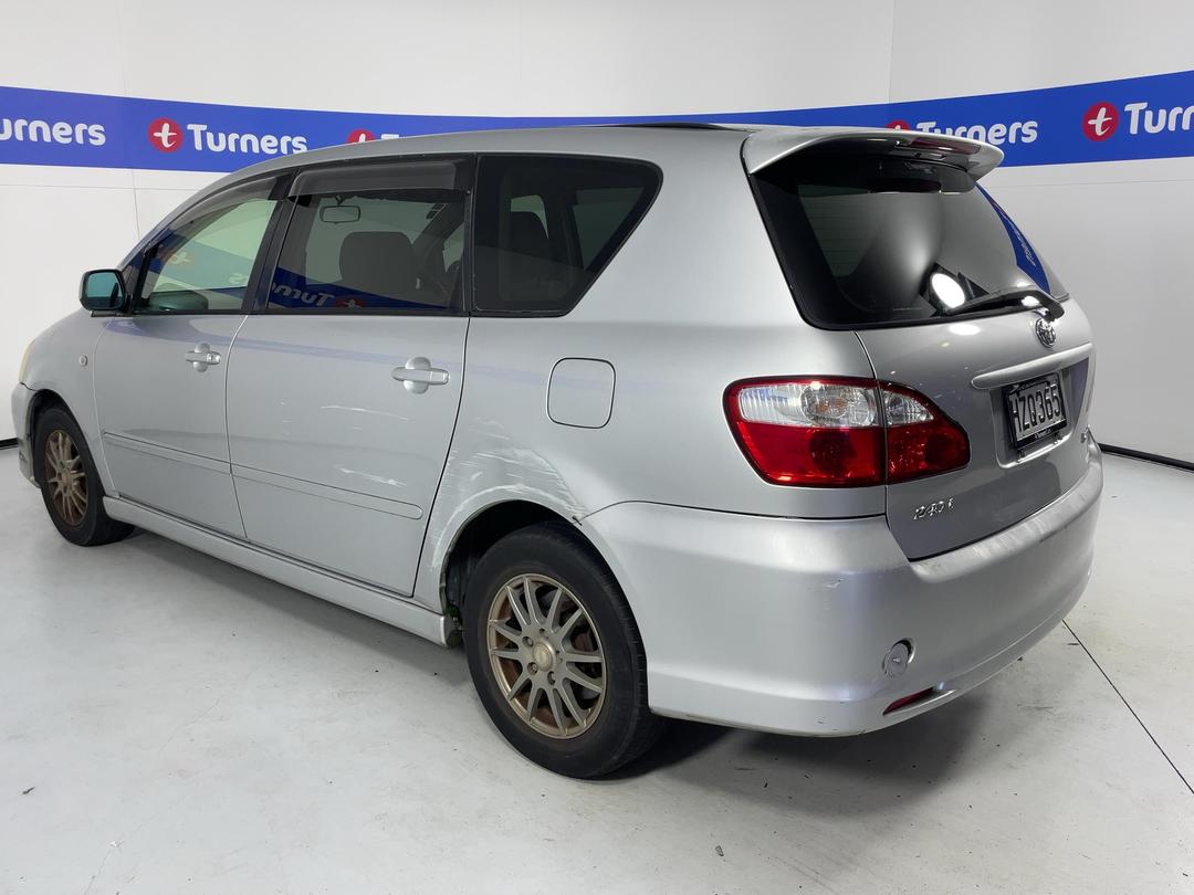 Photo '5' of Toyota Ipsum