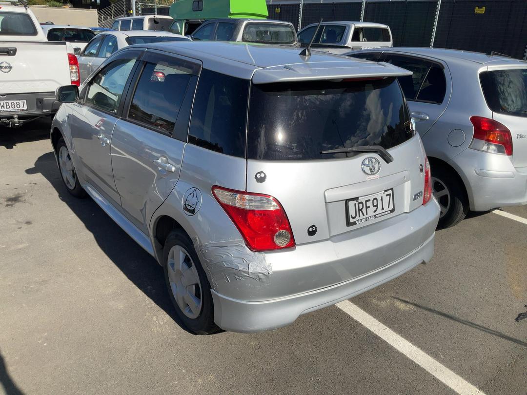 Photo '3' of Toyota IST