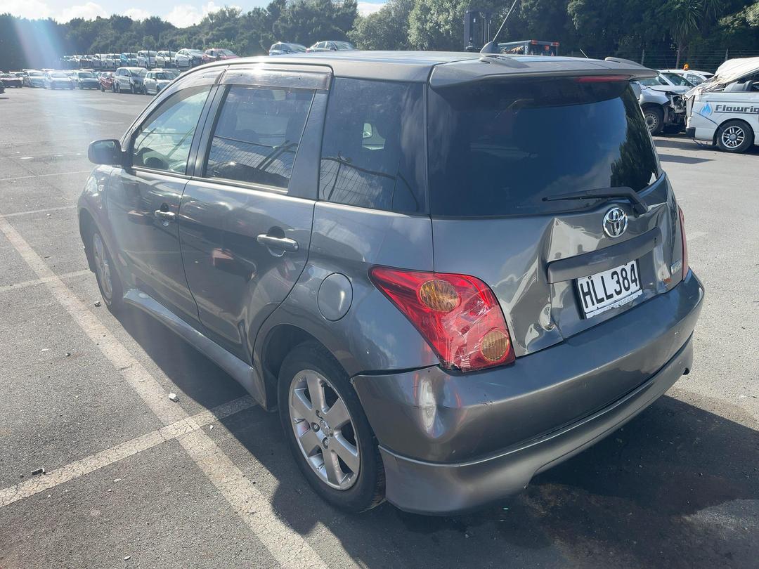 Photo '3' of Toyota IST