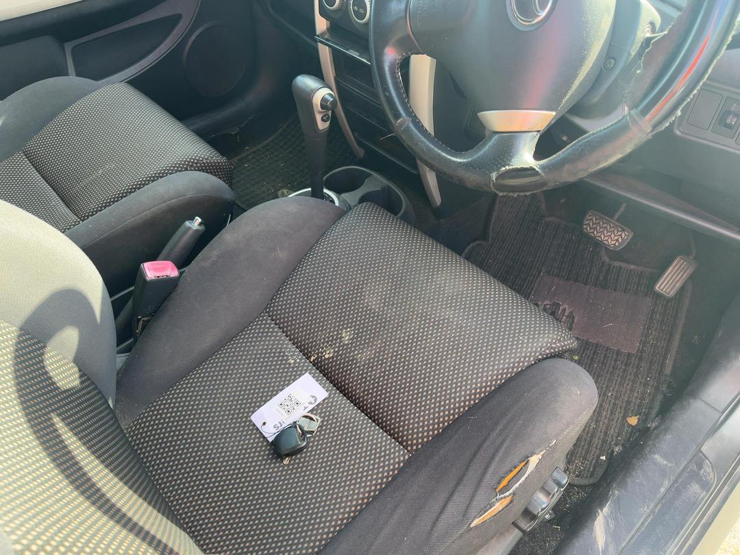 Photo '8' of Toyota IST