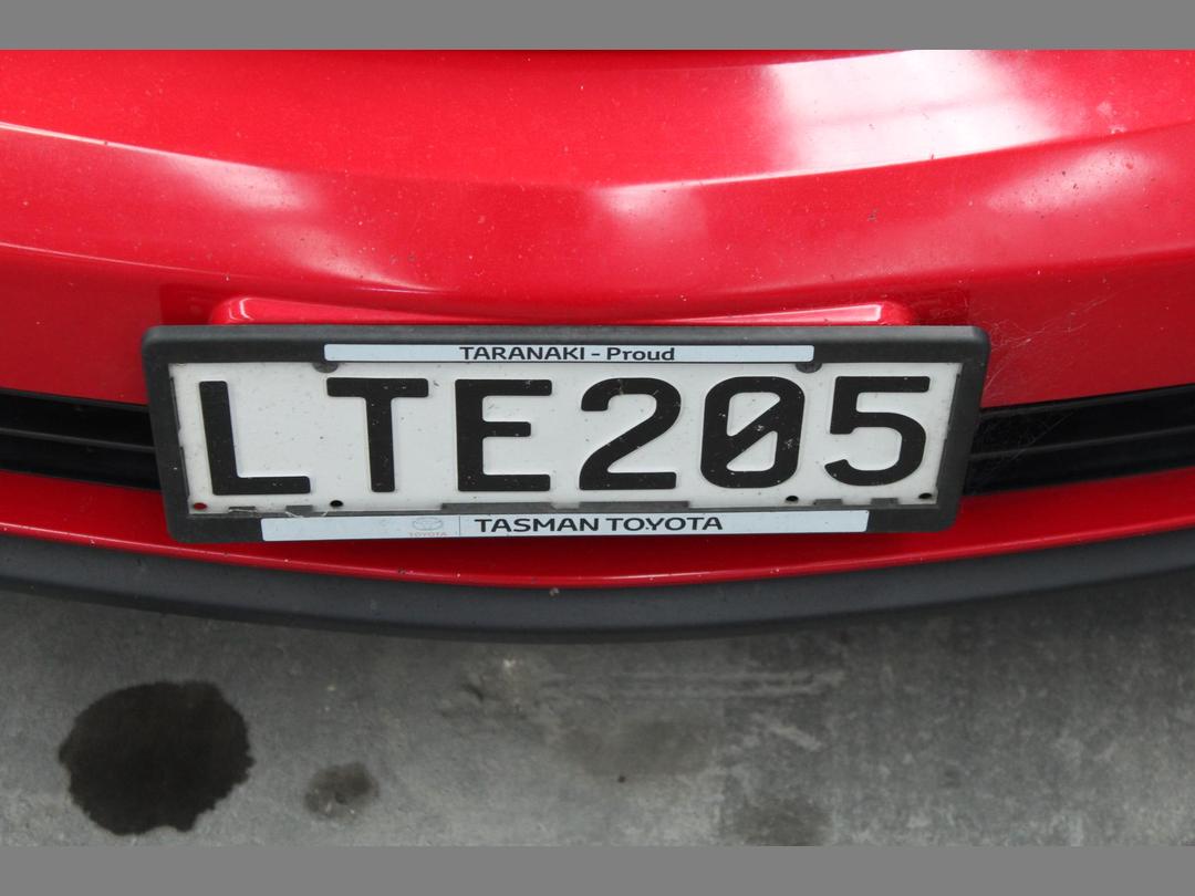 Photo '6' of Toyota IST
