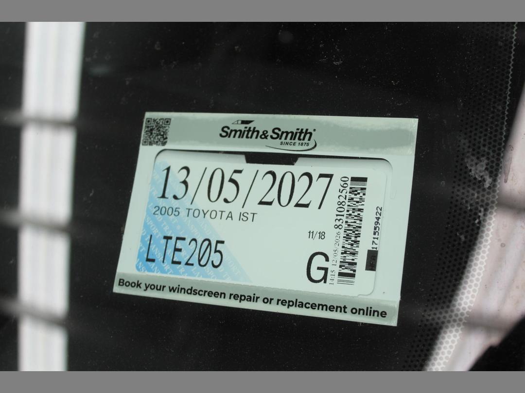Photo '7' of Toyota IST