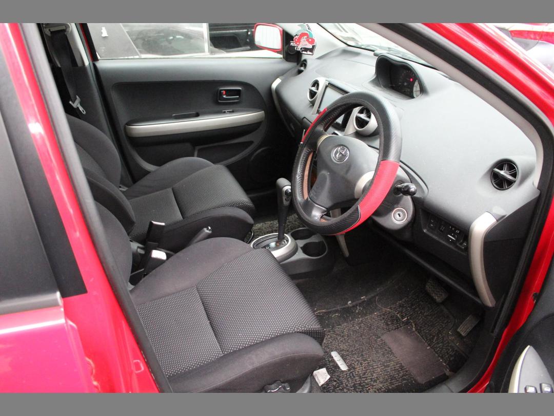 Photo '12' of Toyota IST