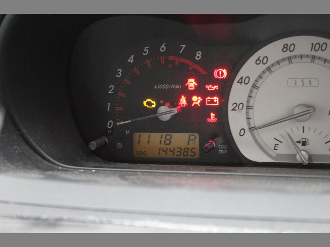 Photo '14' of Toyota IST