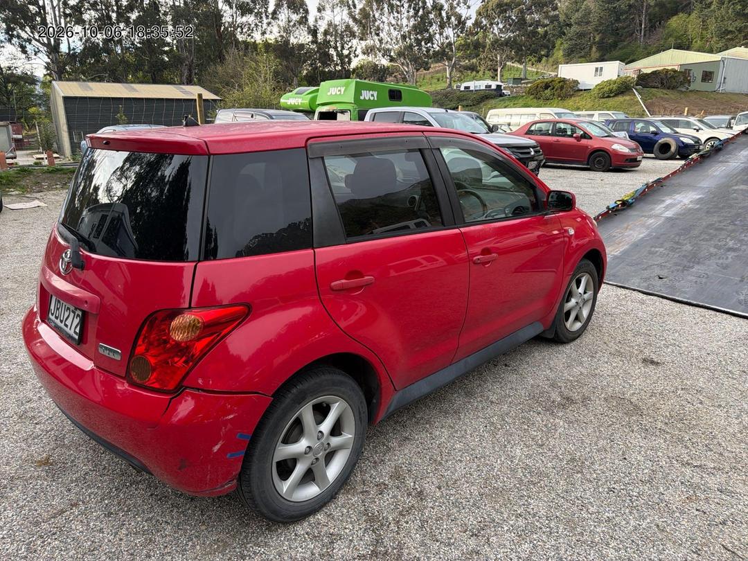 Photo '7' of Toyota IST Photo '7' of Toyota IST