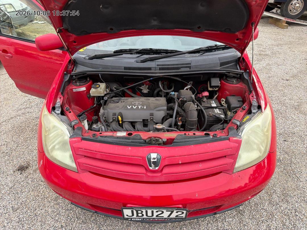 Photo '9' of Toyota IST Photo '9' of Toyota IST