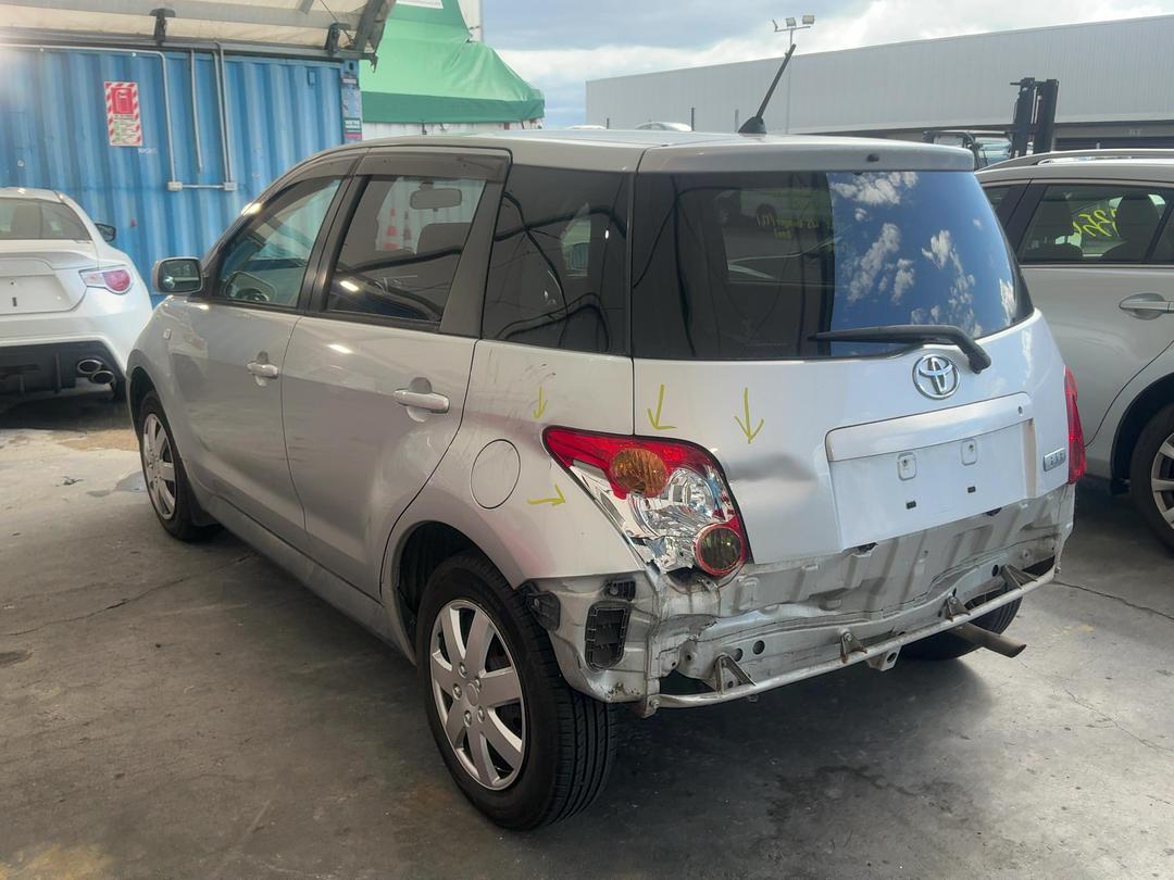 Photo '4' of Toyota IST Photo '4' of Toyota IST