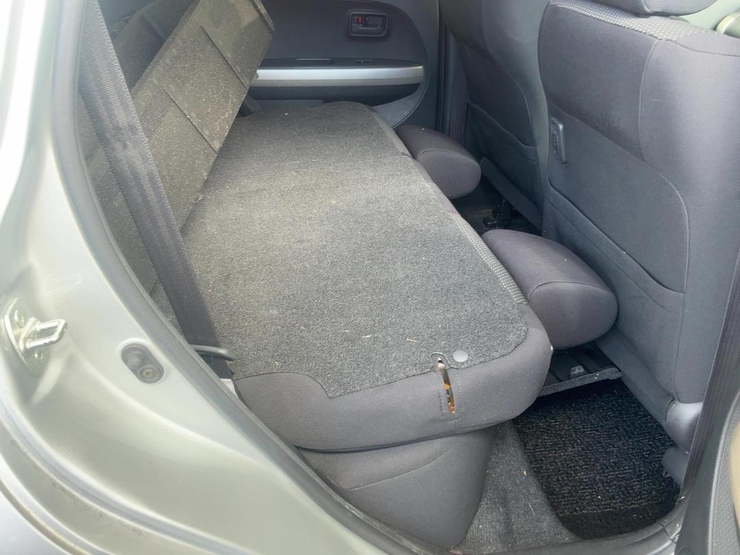 Photo '7' of Toyota IST Photo '7' of Toyota IST